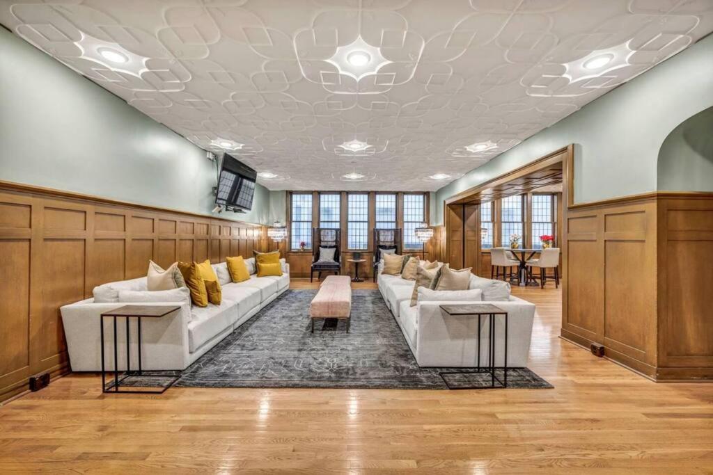 클리블랜드 2Br Unit In The Heart Of Dt With View Of Playhouse Square, Pool & Gym Access- 305 아파트 외부 사진
